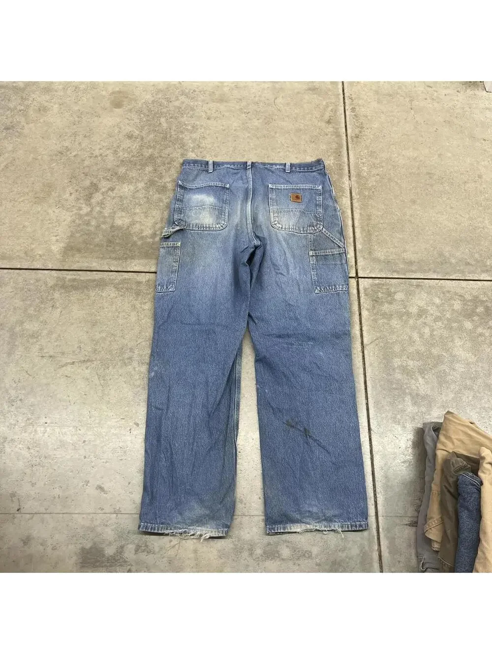 vintage carhartt faded blue relaxed baggy fit dungaree carpenter jeans 38 x 32